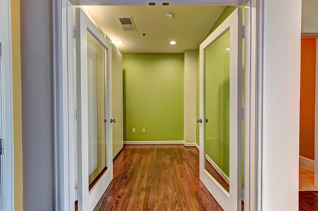 2520 Robinhood St, Houston TX  77005-2547 exterior