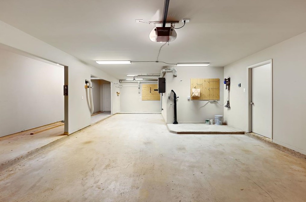 2524 Golfcrest Dr, Houston TX  77089-7021 exterior