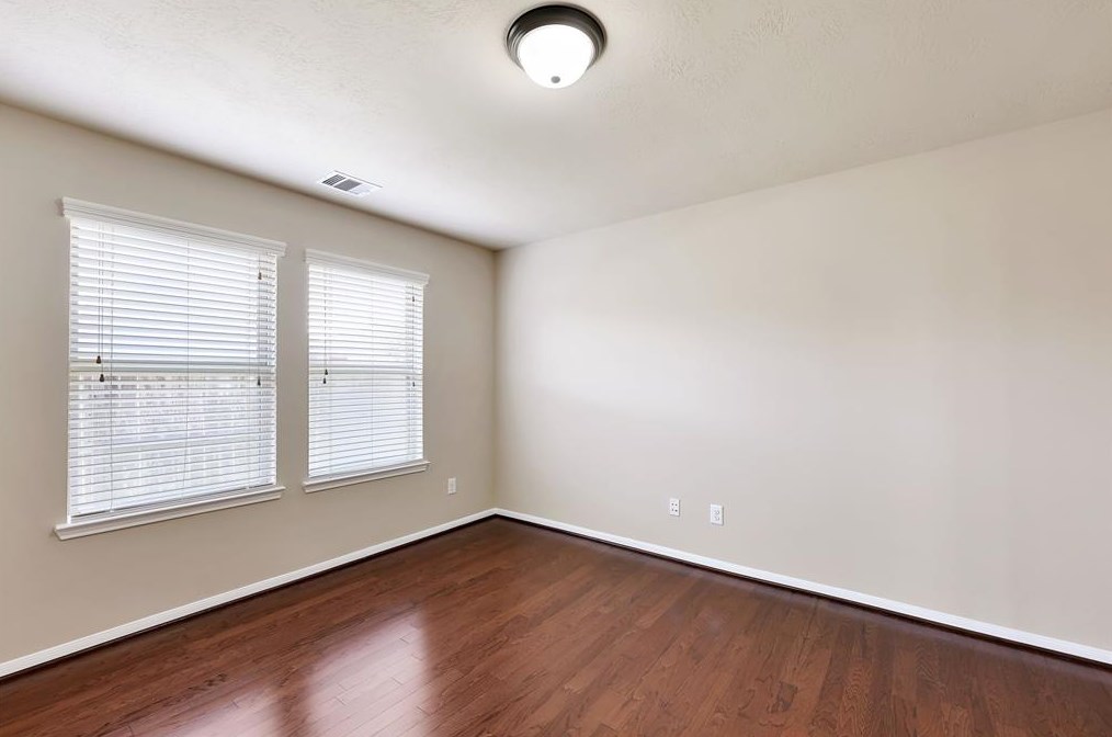 2524 Golfcrest Dr, Houston TX  77089-7021 exterior