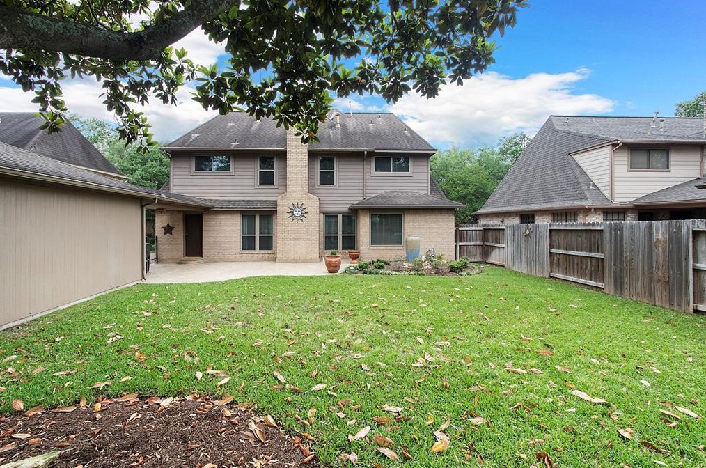 2315 Stephens Grant Dr, Sugar Land TX 77479-2298 exterior