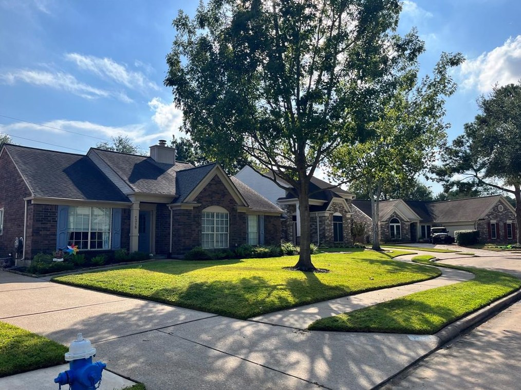 7318 Dogwood Falls Rd, Houston TX  77095-4137 exterior