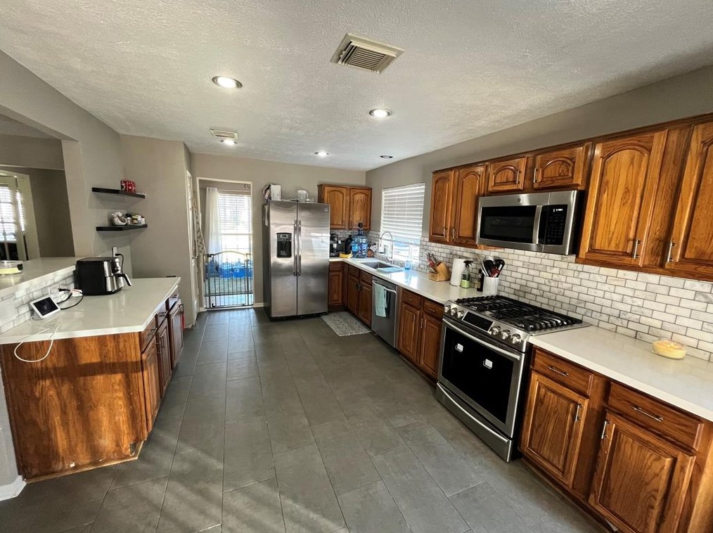 7318 Dogwood Fls Rd, Houston TX  77095-4191 exterior