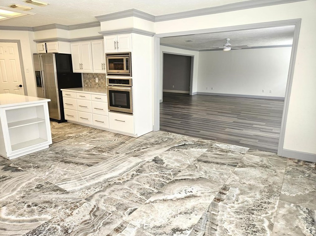 2101 Augusta Dr, League City, TX 77573