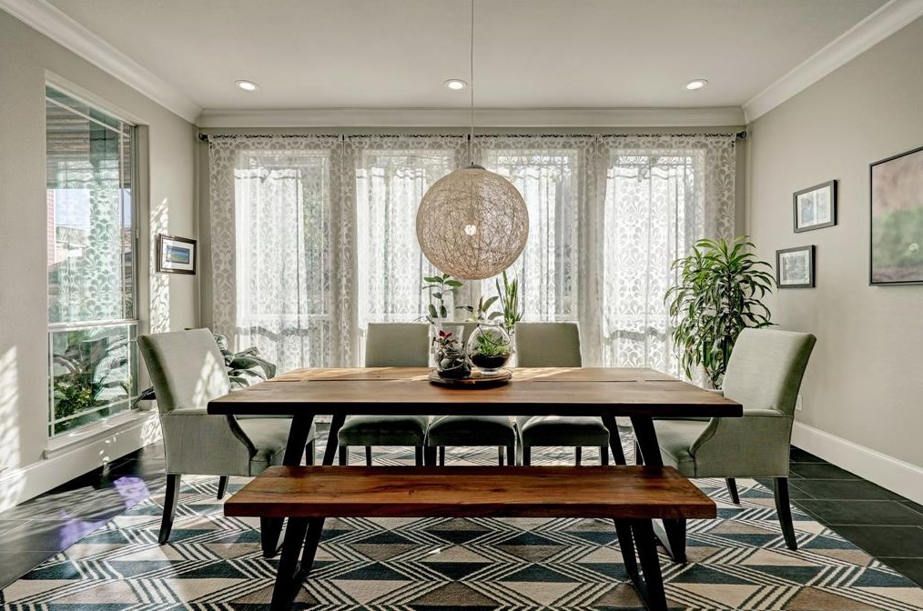 717 10 St, Houston TX  77008-6602 exterior