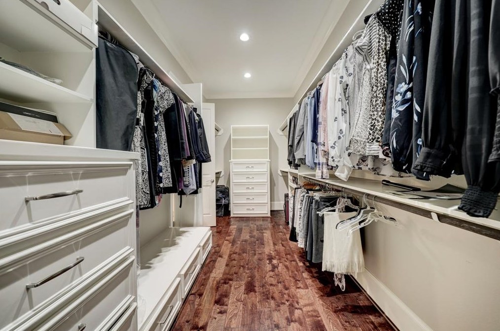 717 10 St, Houston TX  77008-6602 exterior