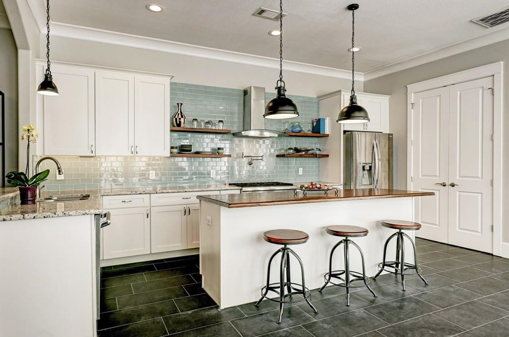 717 10 St, Houston TX  77008-6602 exterior