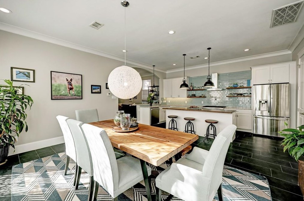 717 10 St, Houston TX  77008-6602 exterior