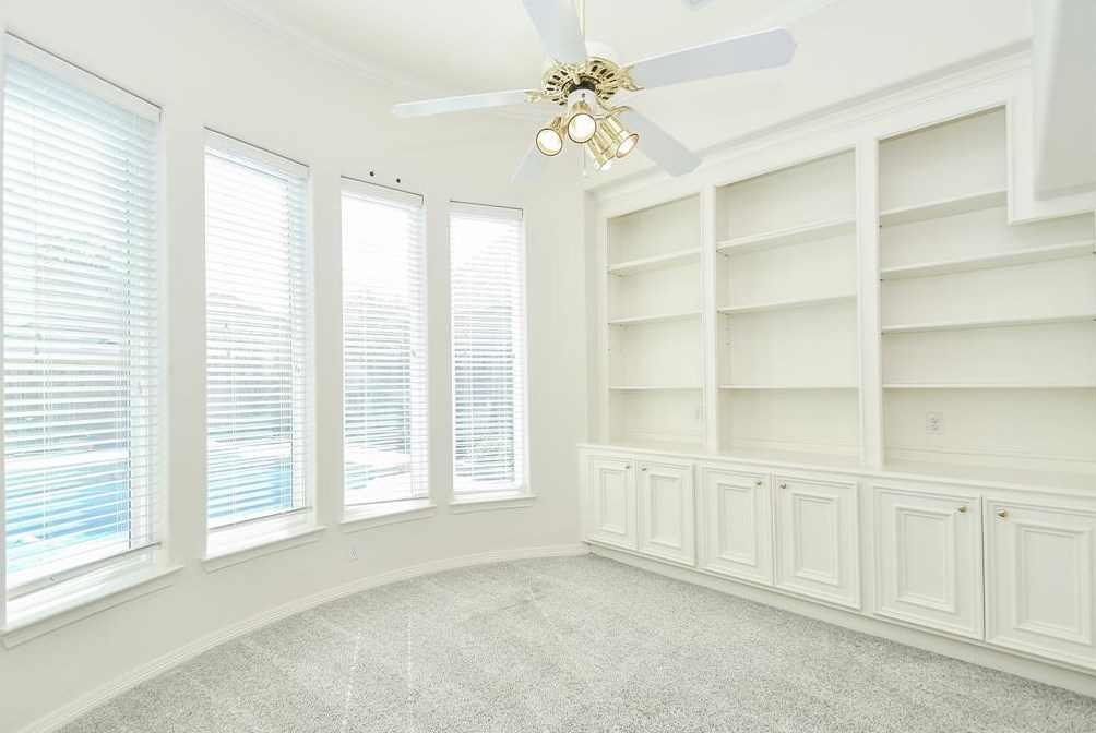 8522 Ivy Fls Ct, Houston TX  77040-1122 exterior