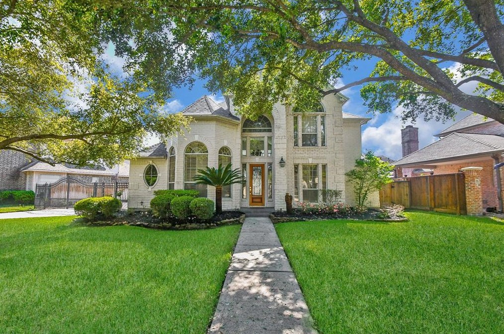 8522 Ivy Fls Ct, Houston TX  77040-1122 exterior