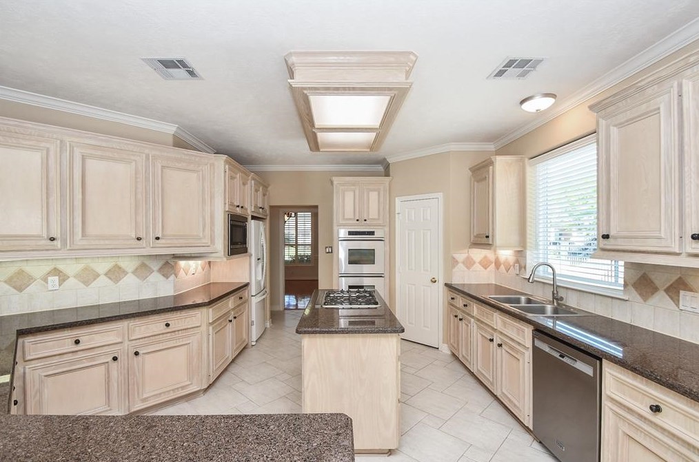 8522 Ivy Fls Ct, Houston TX  77040-1122 exterior