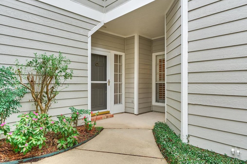 111 Spiral Vine Cir, Spring TX  77381-3704 exterior