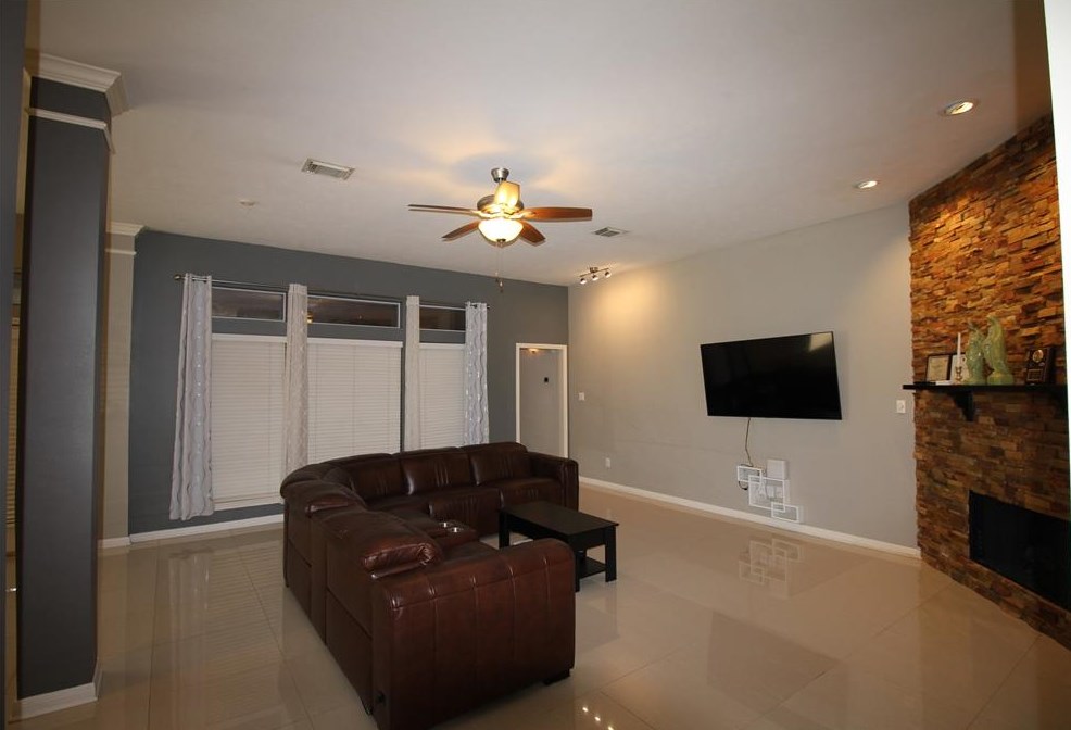 2506 Hampton Park Ln, Sugar Land TX  77479-1258 exterior