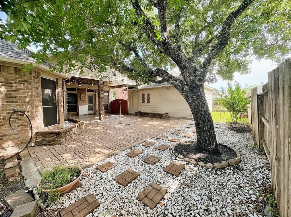 2506 Hampton Park Ln, Sugar Land TX  77479-1258 exterior