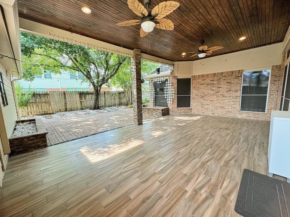 2506 Hampton Park Ln, Sugar Land TX  77479-1258 exterior