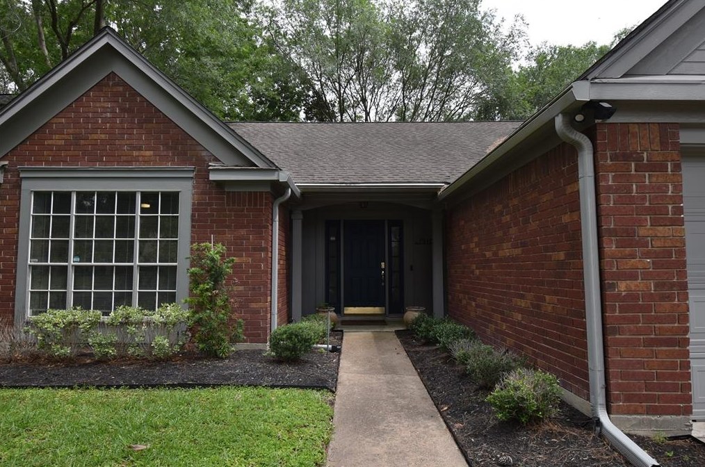 7910 Shangrila Ln, Houston TX  77095-4131 exterior