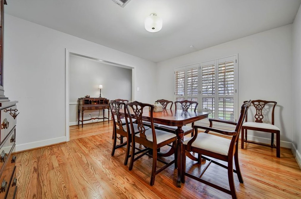 1010 Richelieu Ln, Houston TX 77018-1833 exterior