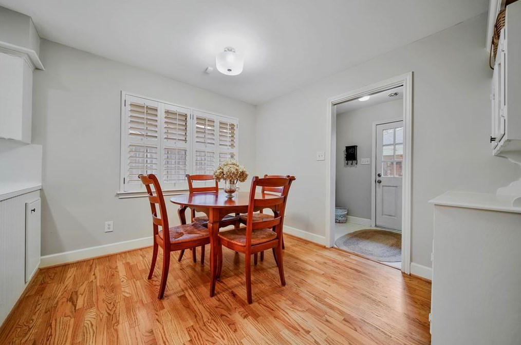 1010 Richelieu Ln, Houston TX 77018-1833 exterior