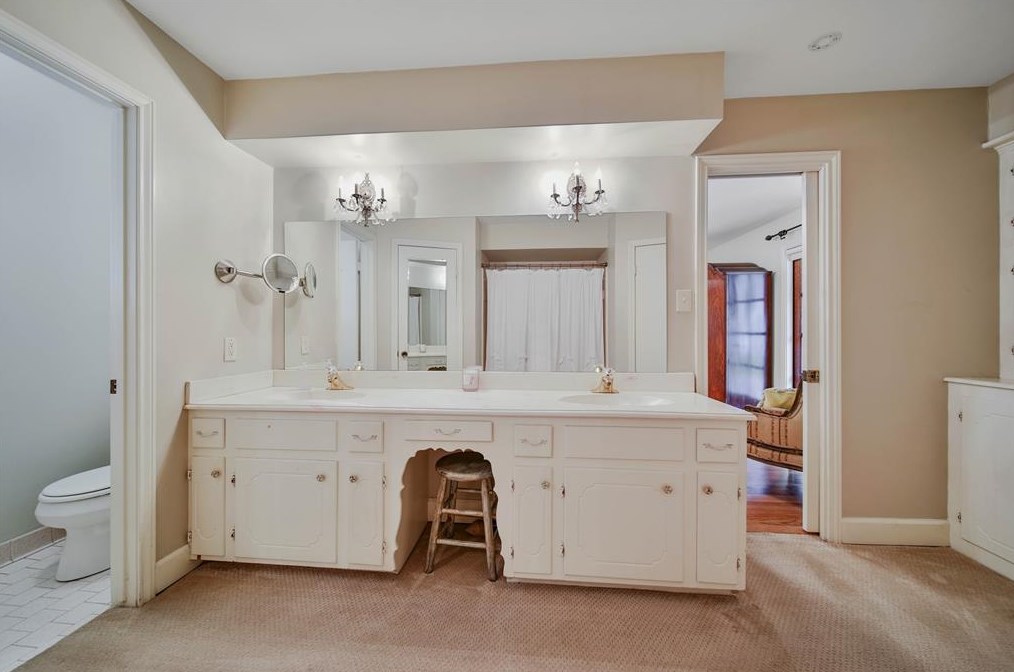 1010 Richelieu Ln, Houston TX 77018-1833 exterior