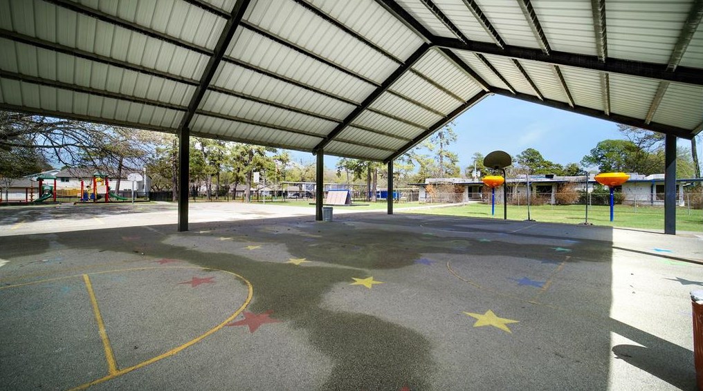 1010 Richelieu Ln, Houston TX 77018-1833 exterior