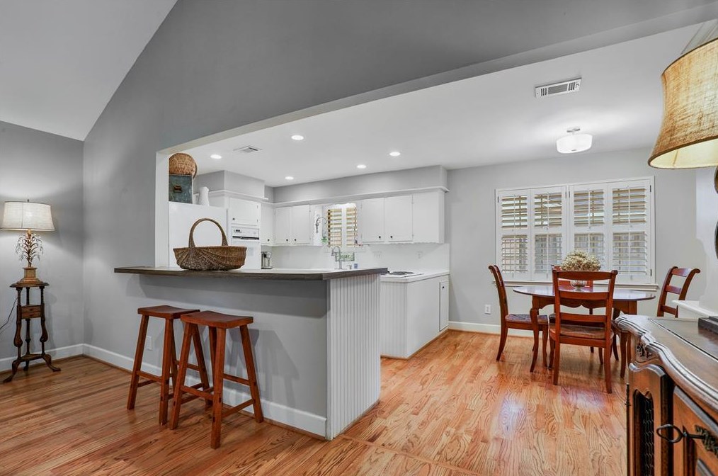 1010 Richelieu Ln, Houston TX 77018-1833 exterior