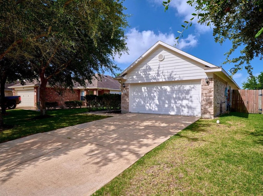 6506 Haven Forest Ln, Richmond TX  77469-5735 exterior