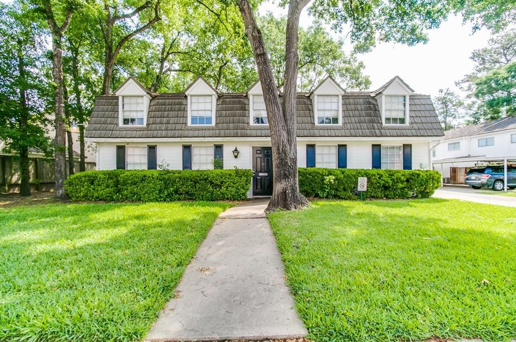 1407 Springrock Ln, Houston TX  77055-4301 exterior