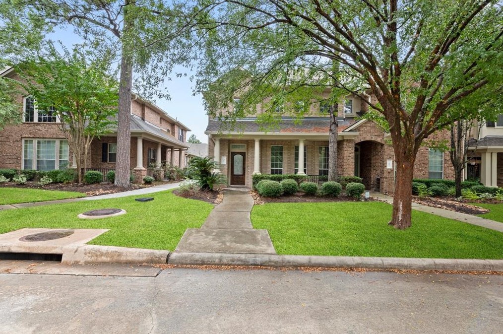 38 Ginger Jar St, Spring TX  77382-2807 exterior