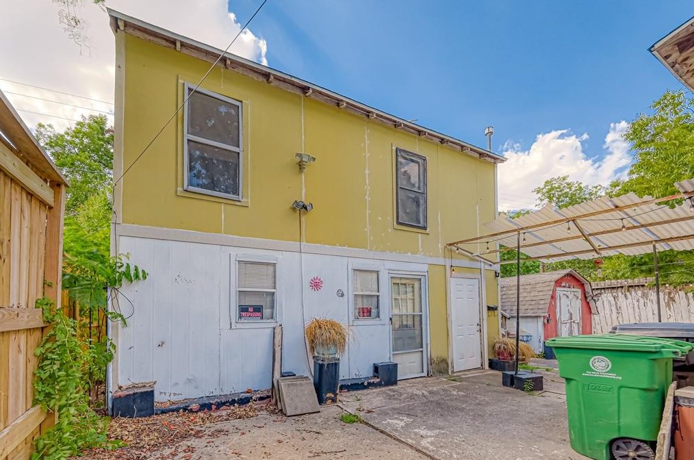 305 Archer St, Houston TX  77009-4607 exterior