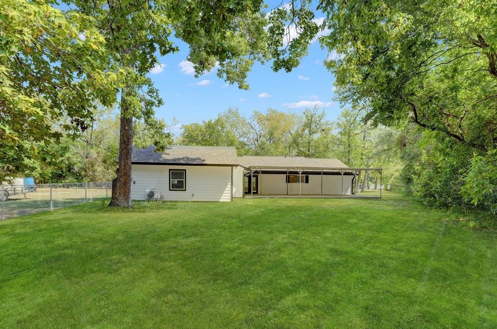 3919 Galway Ln, Houston TX  77080-1611 exterior