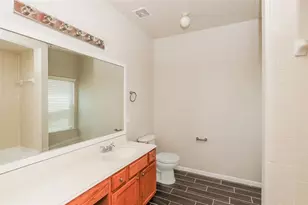 6127 Settlers Lake Cir E, Katy, TX 77449 - Photo 11