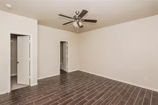 6127 Settlers Lake Cir E, Katy, TX 77449 - Photo 9