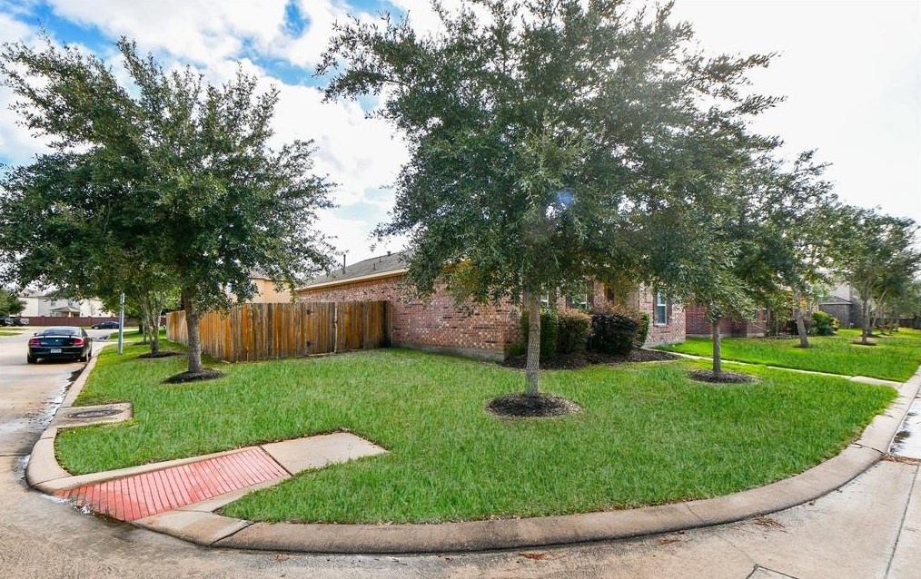 8238 Almera Falls Dr, Cypress TX  77433-2872 exterior