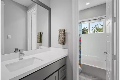 427 Yale Oaks Lane, Houston, TX 77091 - Photo 17