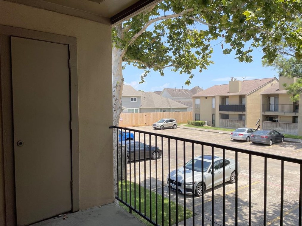 3300 Pebblebrook Dr, Taylor Lake Village TX  77586-6056 exterior