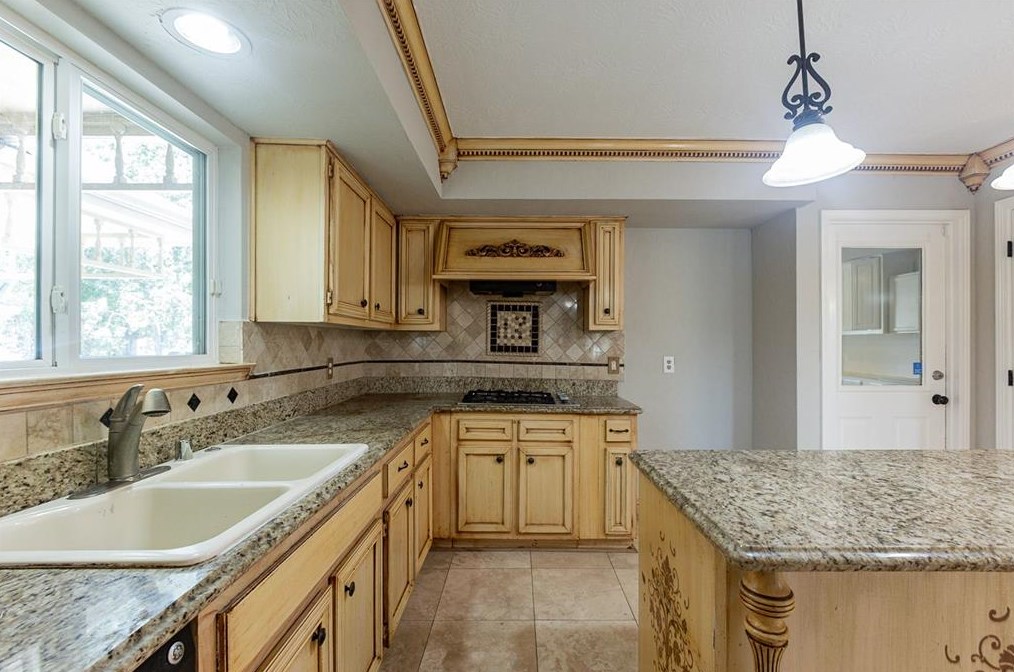 3234 Knl West Dr, Houston TX  77082-3648 exterior