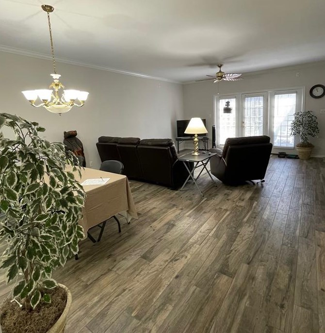622 Wilcrest Dr, Houston TX  77042-1078 exterior