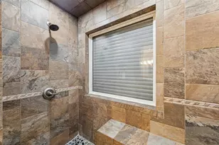 1022 Long Reach Dr, Tiki Island, TX 77554 - Photo 17