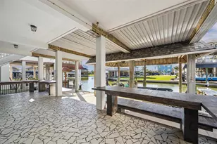 1022 Long Reach Dr, Tiki Island, TX 77554 - Photo 3