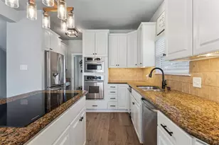 1022 Long Reach Dr, Tiki Island, TX 77554 - Photo 25