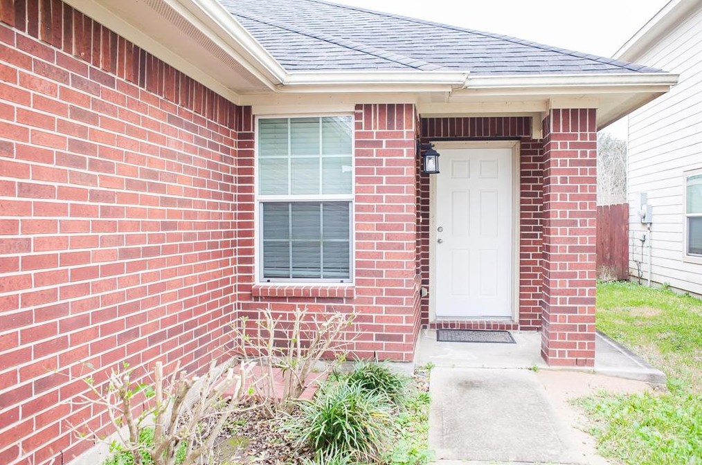 2119 Timur Way, Houston TX  77047-4027 exterior