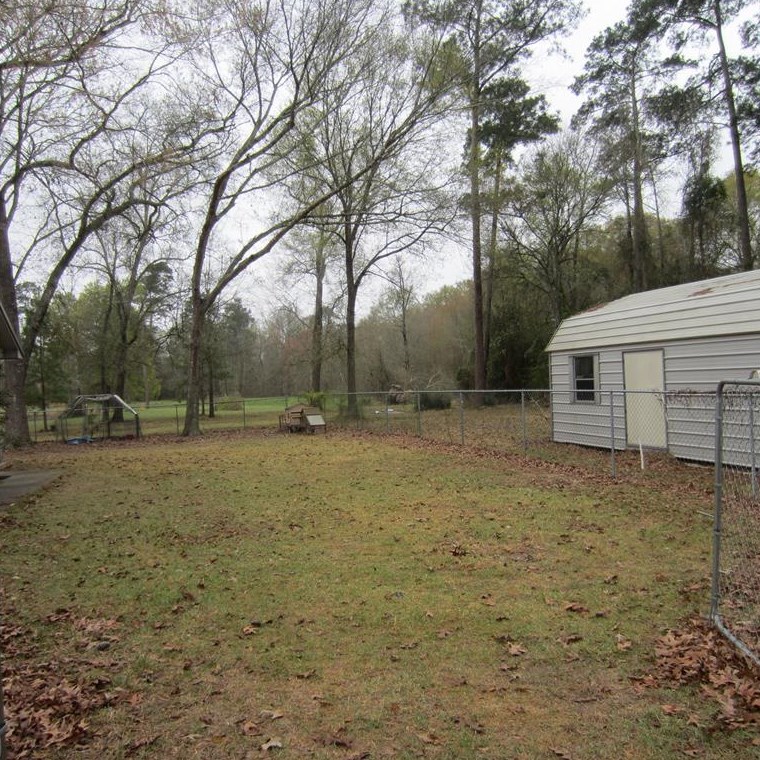 512 County Road 2222, Cleveland TX  77327-1590 exterior