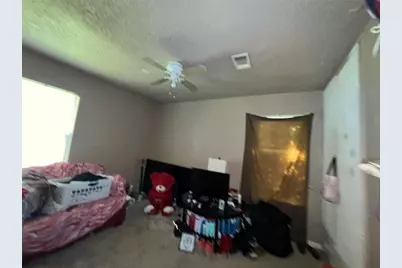 6026 Glenhurst Drive, Houston, TX 77033 - Photo 7