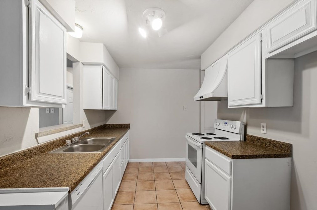 11622 Corkwood Dr, Houston TX  77089-5441 exterior