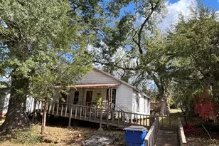 110 N Bolivar St, San Augustine, TX 75972 - Photo 5