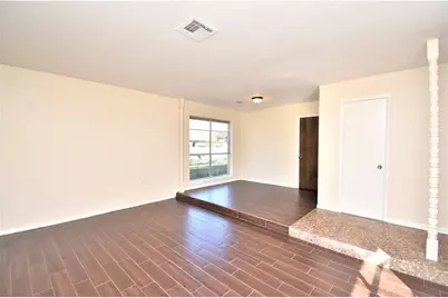 126 Rolling Wood Road, Baytown, TX 77520 - Photo 9