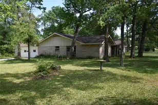 126 Rolling Wood Rd, Baytown, TX 77520 - Photo 3