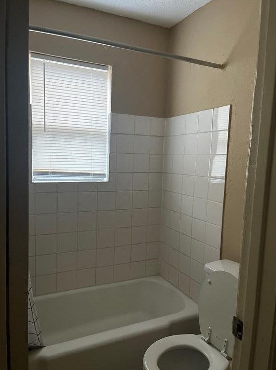 4626 Bell St, Houston TX  77023-1272 exterior