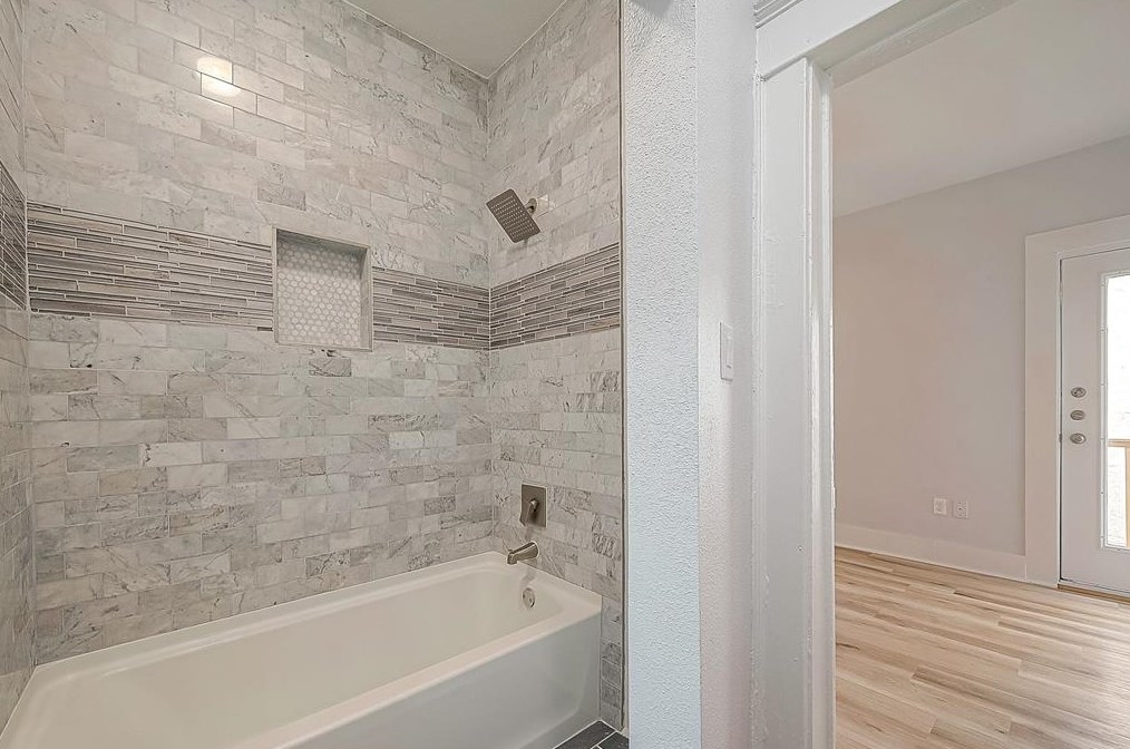 1503 Isabella St, Houston TX  77004-4059 exterior