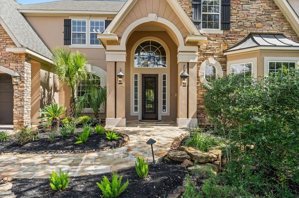 14 Farington Way, Spring TX  77382-2651 exterior