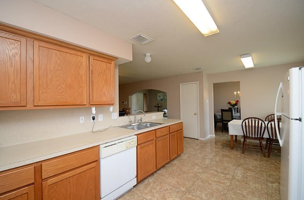 5431 Tiger Lilly Way, Houston TX  77085-3367 exterior